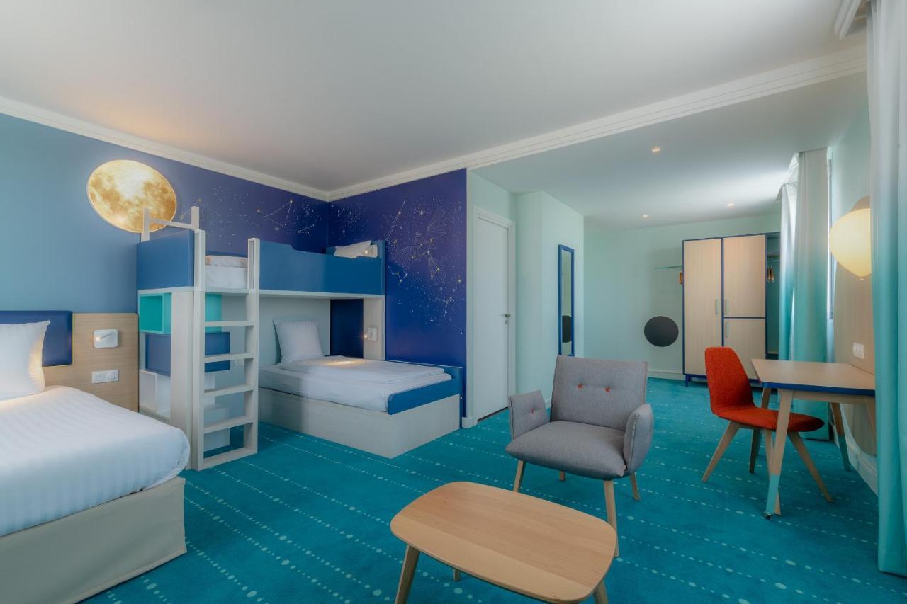 Family Suite (Up to 6),1498496083:JPEG